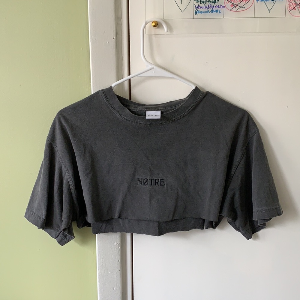 NOTRE cropped tee/t-shirt